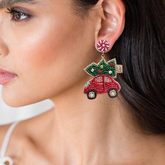 HOLIDAY GIFT BUNDLE - 2 Pairs Christmas Tree Car Ride Earrings - Beaded - NEW - Picture 3 of 5